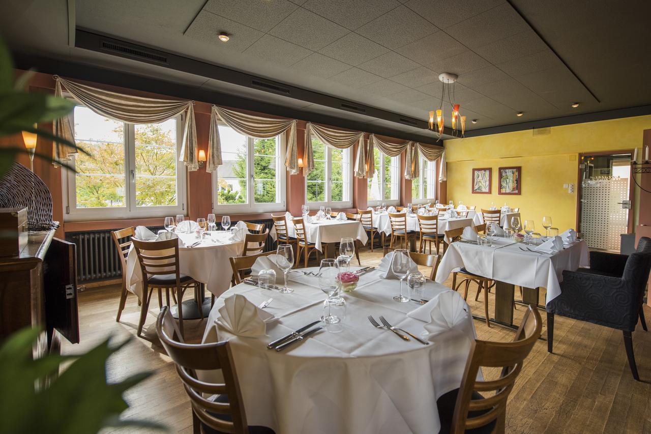 Hotel Restaurant Neuhaus Hertenstein Bagian luar foto