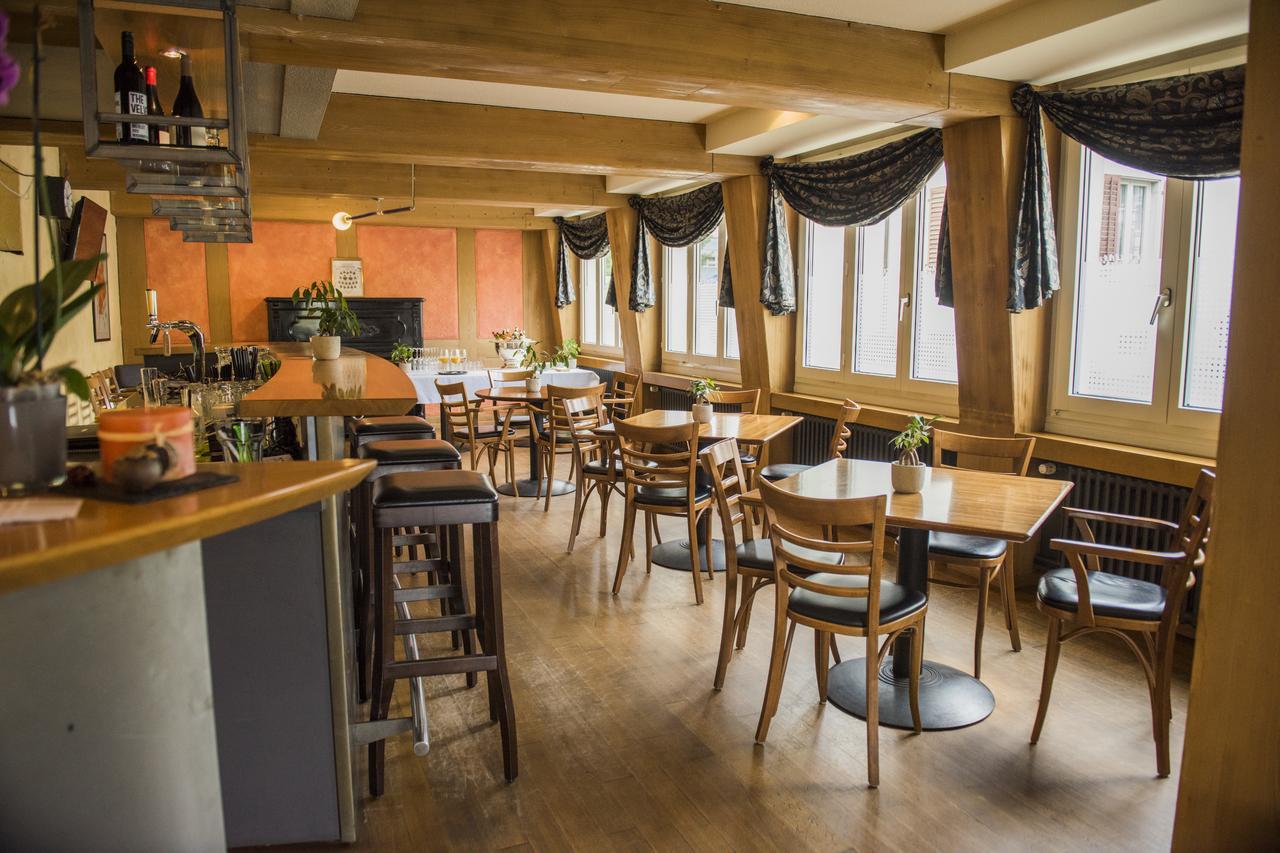 Hotel Restaurant Neuhaus Hertenstein Bagian luar foto